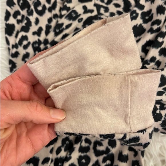 Leopard print | Top - Picture 12 of 16